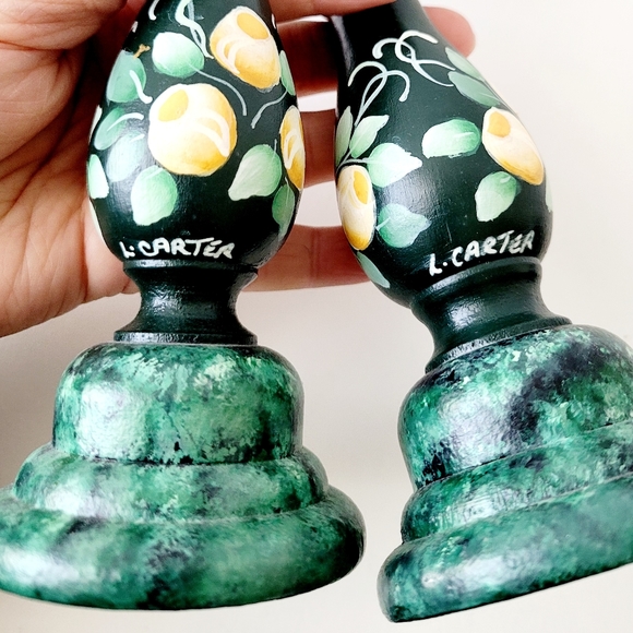 Pair of Vintage Painted Rustic Green Wood Candlestick holders 7" height - Picture 4 of 5